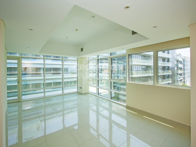 Ready To Move In | Water Views | Inquire Now - Photo 4