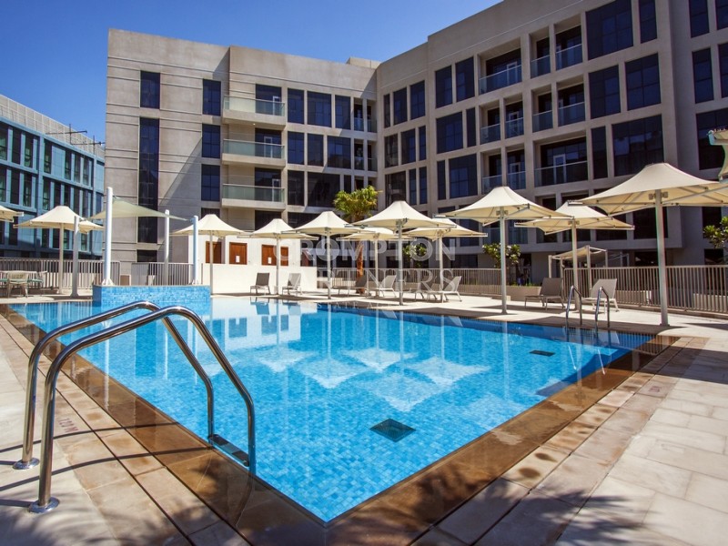 Best Amenities | Prime Location | Vacant - Photo 3