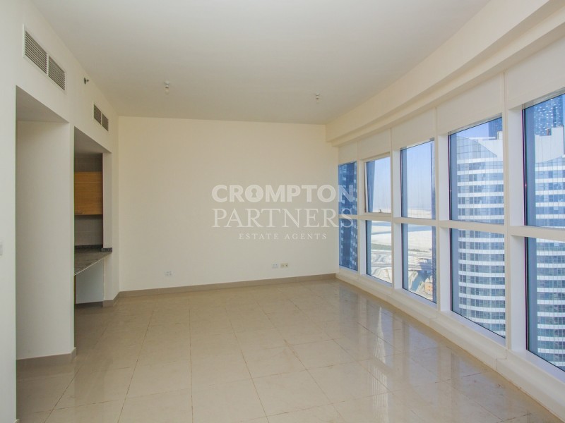 Spacious | Modern Finishes | Balcony | Prime Area - Photo 5