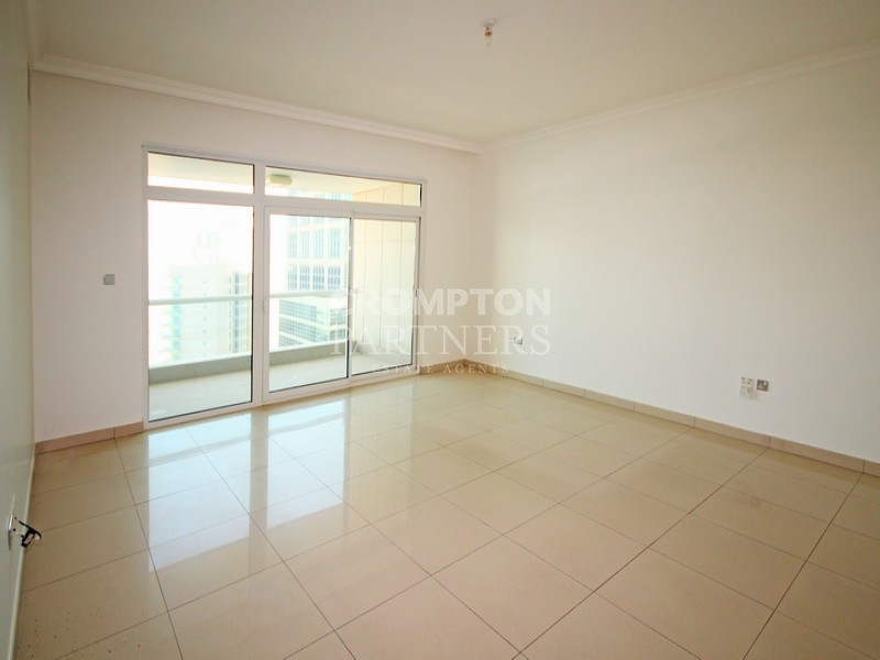 Spacious | Prime Location | Vacant And Ready - Photo 3