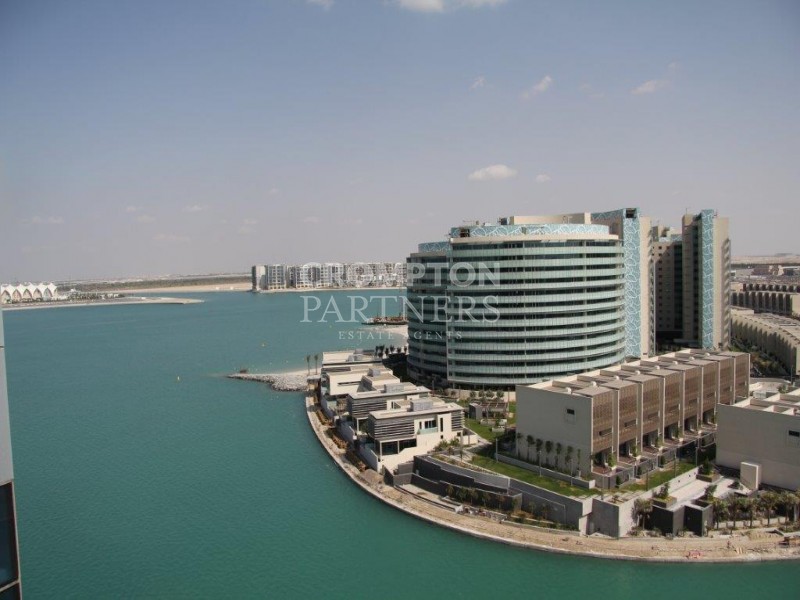 Amazing 2 bedroom Apartment I Prime location - Photo 3